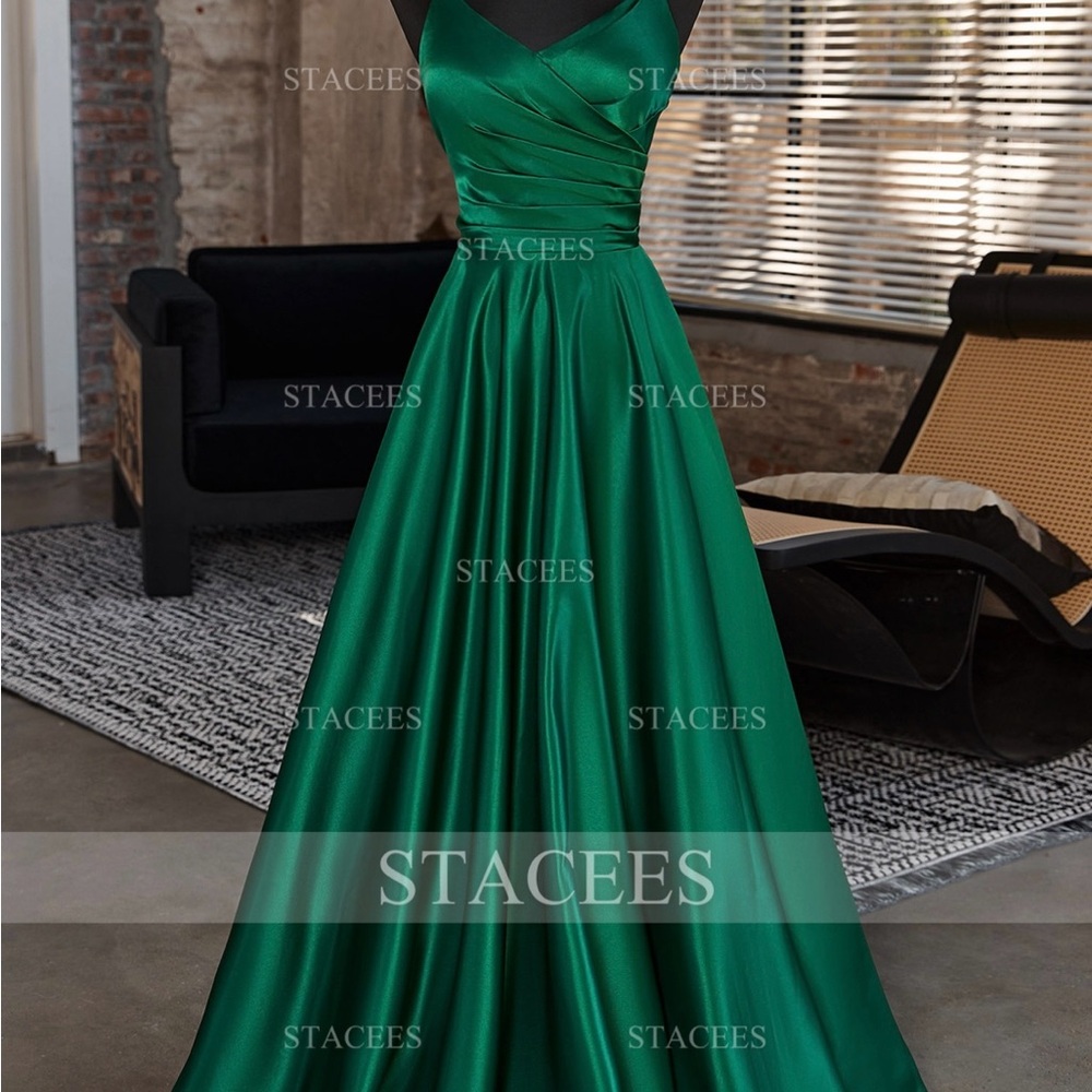 Green Sleeveless V-Neck Holiday Gown- Never Worn!
